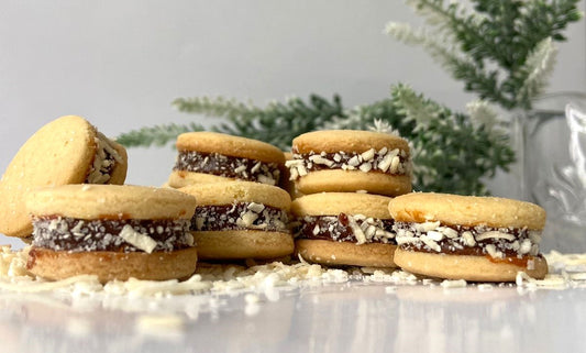 Mini alfajor de maicena con coco-caja con 15 piezas
